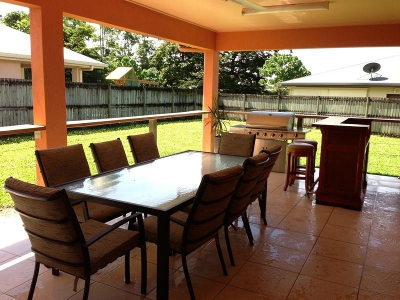 2 Tin Sang Close, Edmonton QLD 4869