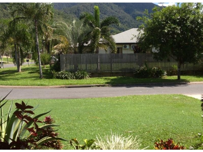 2 Tin Sang Close, Edmonton QLD 4869