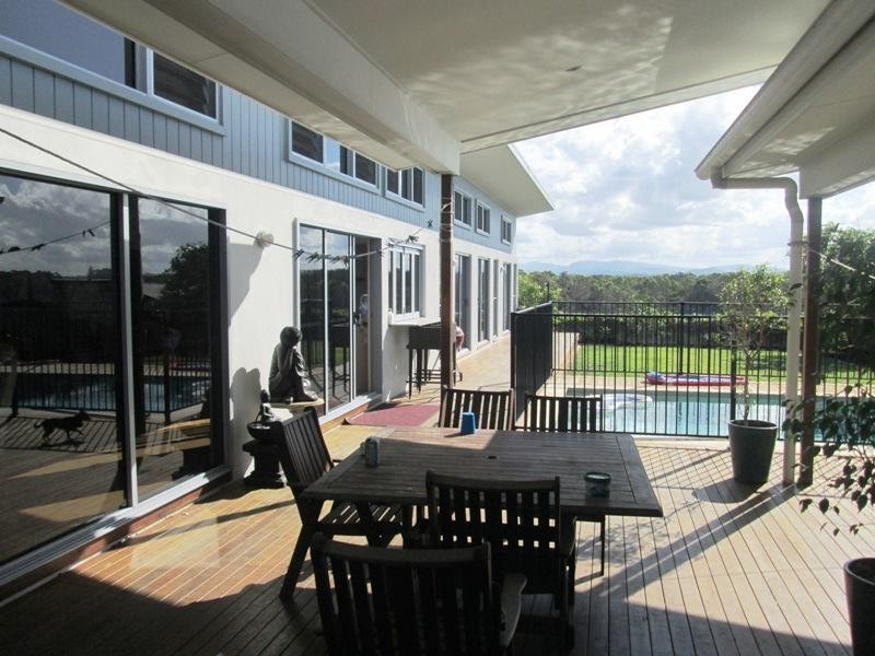 456 Casuarina Way, Casuarina NSW 2487