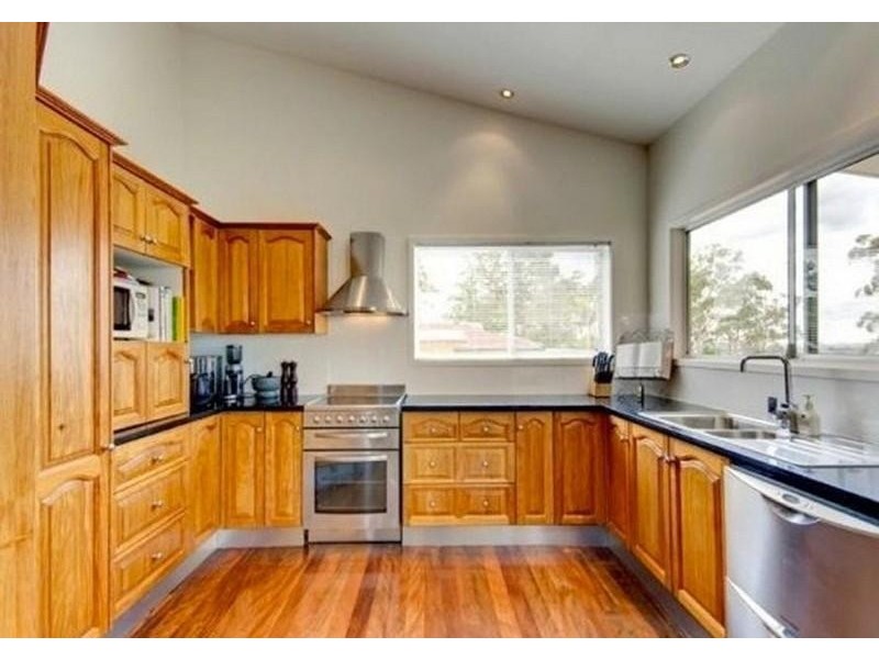 83 Plucks Road  ARANA HILLS 4054, Arana Hills QLD 4054