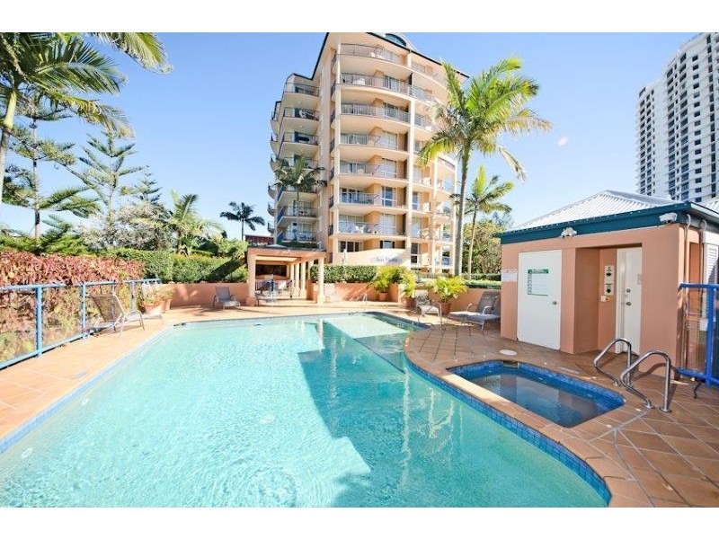 15/93 Old Burleigh  Road, Broadbeach QLD 4218