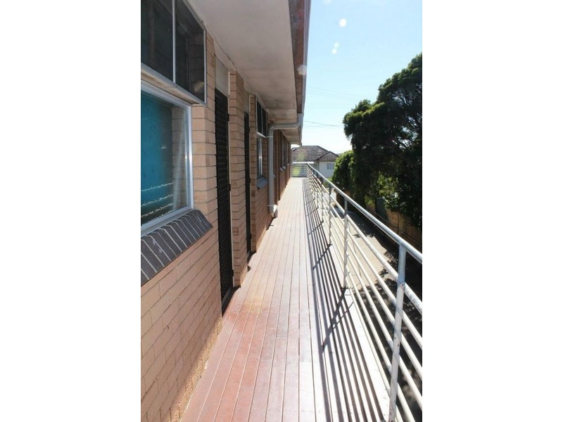 2 / 73 Henderson  Street, Camp Hill QLD 4152