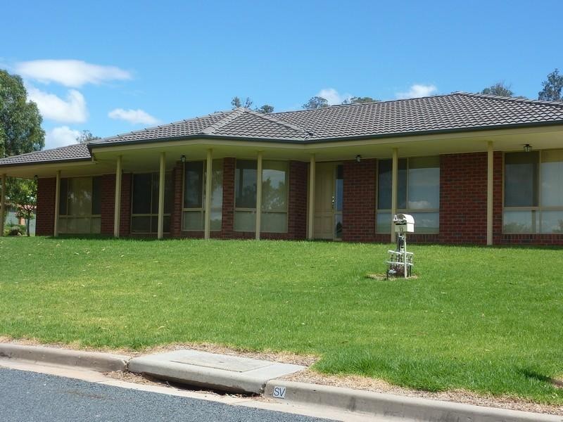 13 Menzies Street, Wodonga VIC 3690