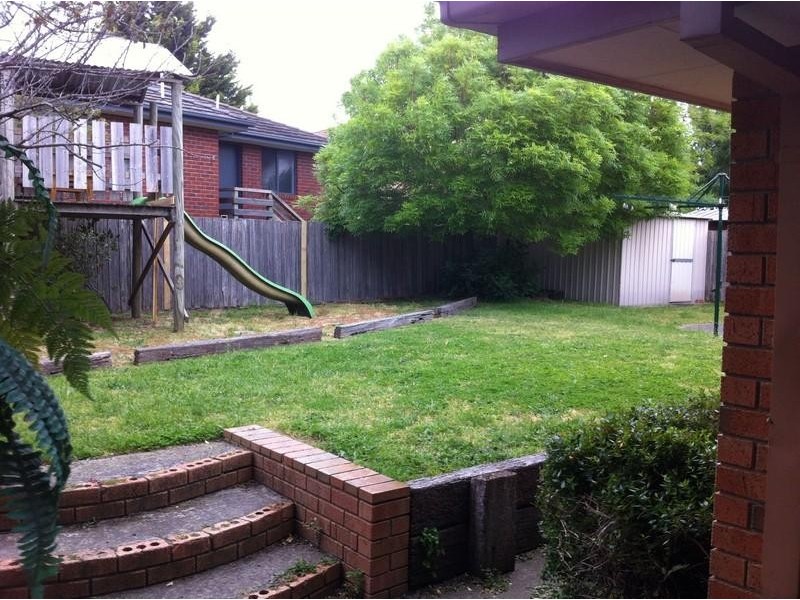 153 Lawless  Drive, Cranbourne North VIC 3977