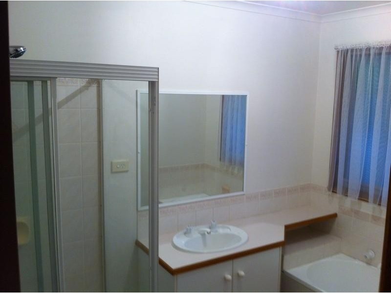 153 Lawless  Drive, Cranbourne North VIC 3977