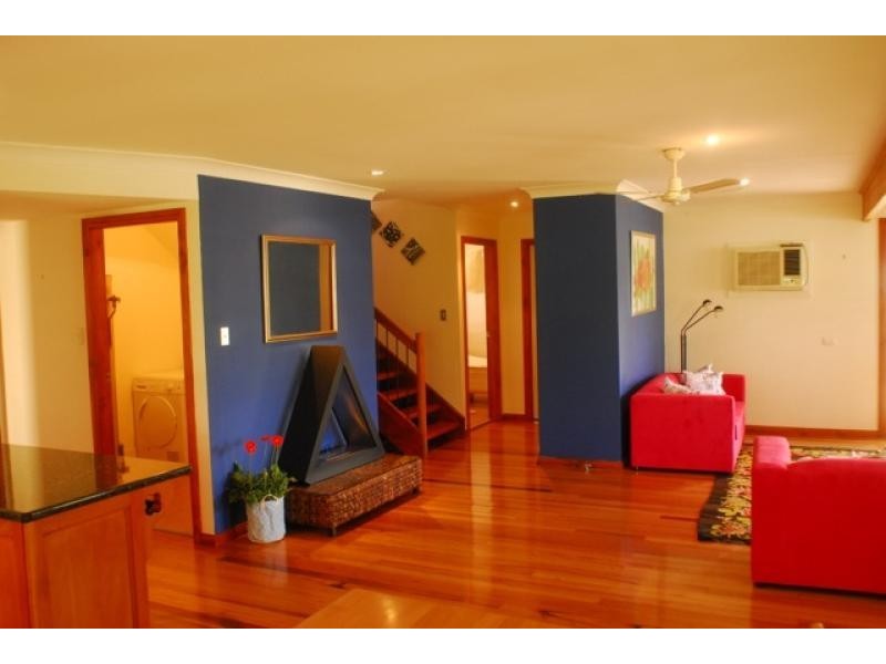 1 Elsinore Avenue, Chain Valley Bay NSW 2259