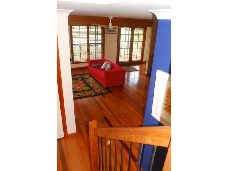 1 Elsinore Avenue, Chain Valley Bay NSW 2259