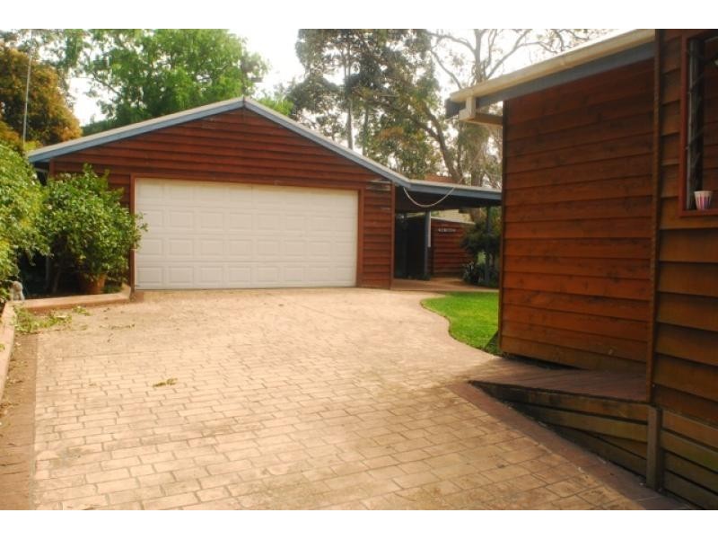 1 Elsinore Avenue, Chain Valley Bay NSW 2259