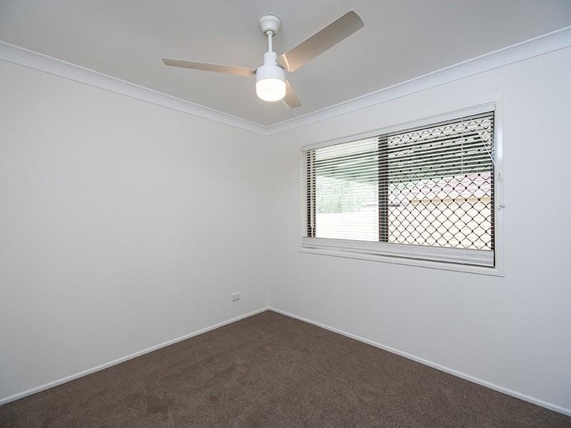 31 Conifer Street, Hillcrest QLD 4118