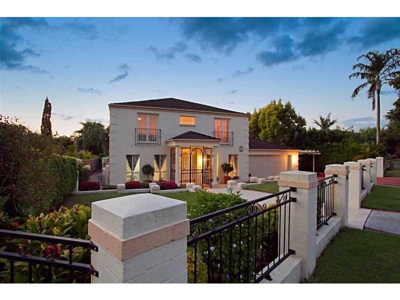 106 Kintyre Street, Brookfield QLD 4069