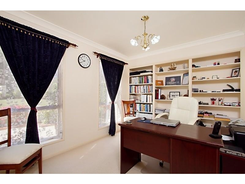 106 Kintyre Street, Brookfield QLD 4069
