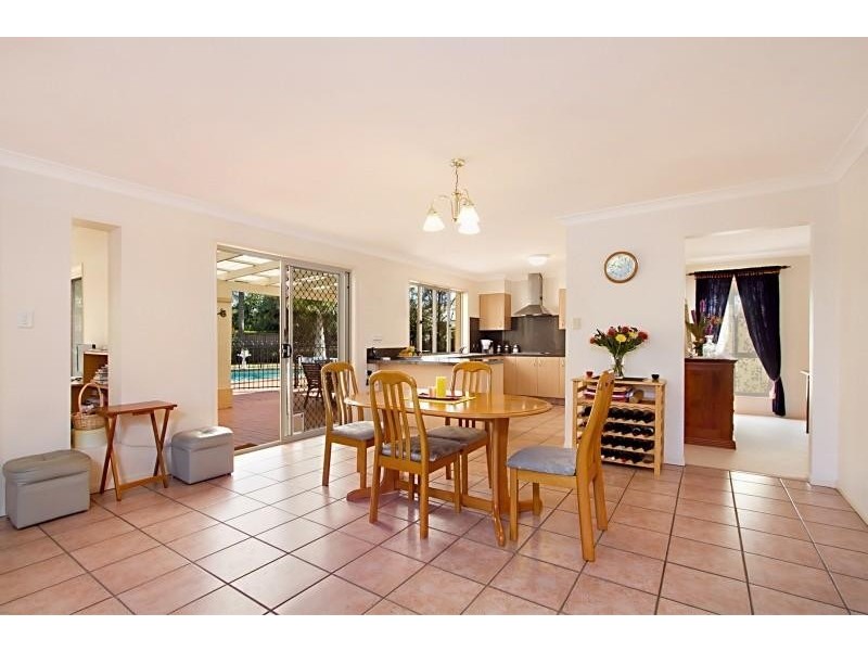 106 Kintyre Street, Brookfield QLD 4069