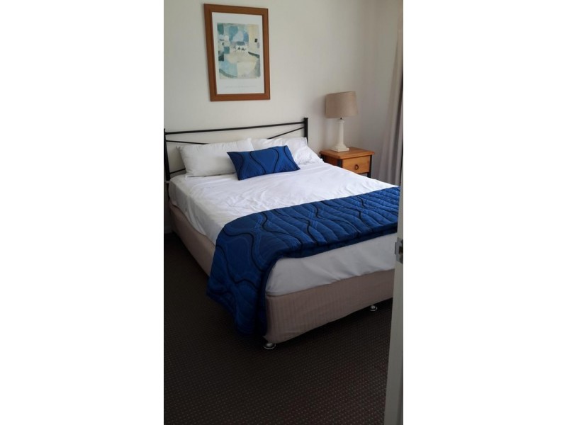 17 / 93 Old Burleigh  Road, Broadbeach QLD 4218