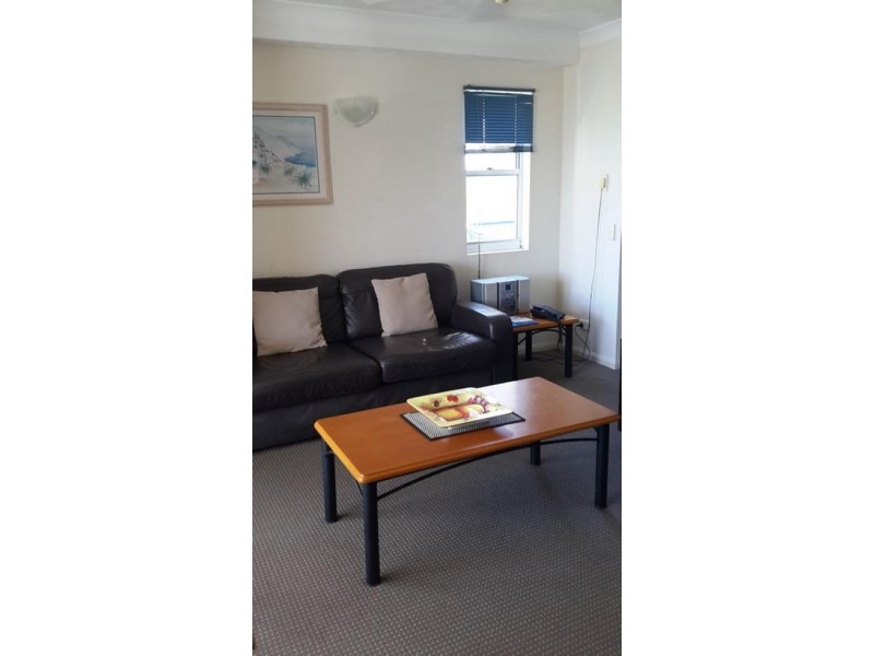 17 / 93 Old Burleigh  Road, Broadbeach QLD 4218