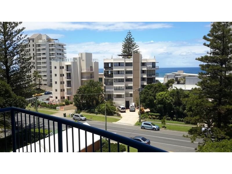 17 / 93 Old Burleigh  Road, Broadbeach QLD 4218