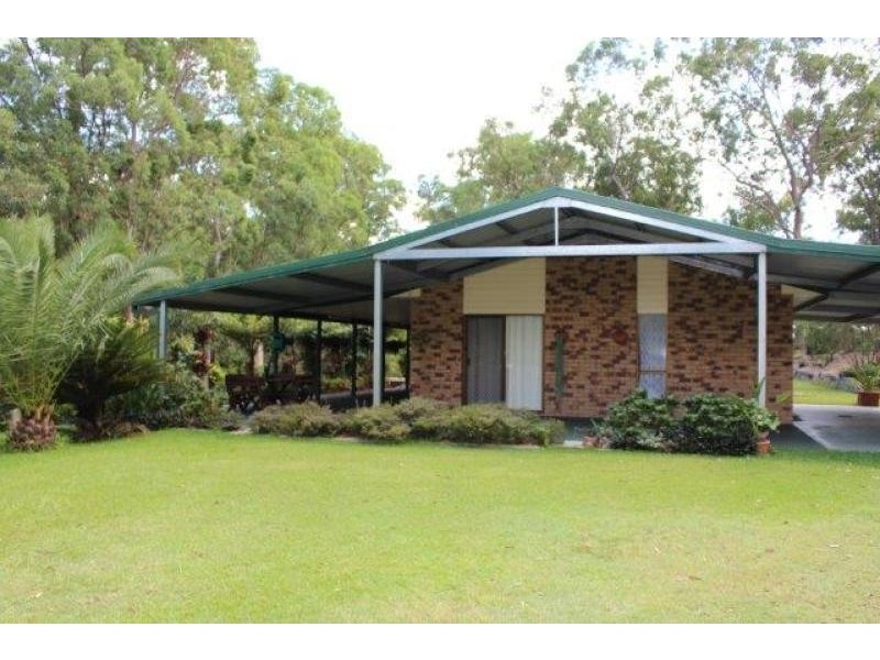 11 CAMPHOR Drive, Boyland QLD 4275