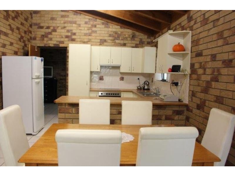 11 CAMPHOR Drive, Boyland QLD 4275