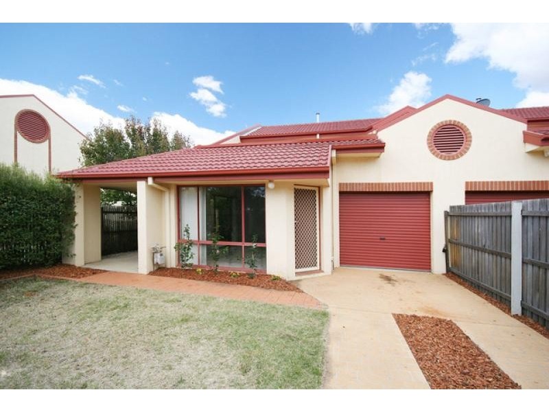 18/10 Federal Highway, Watson ACT 2602