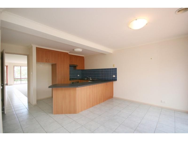 18/10 Federal Highway, Watson ACT 2602