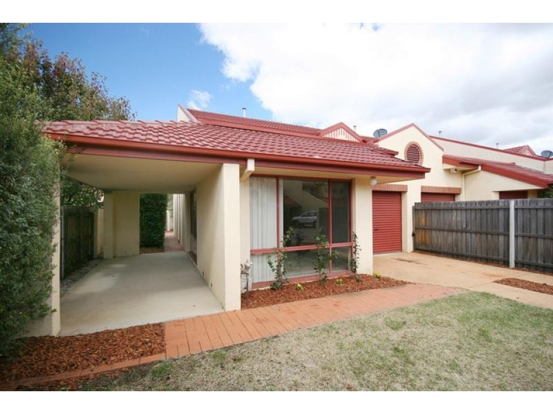 18/10 Federal Highway, Watson ACT 2602