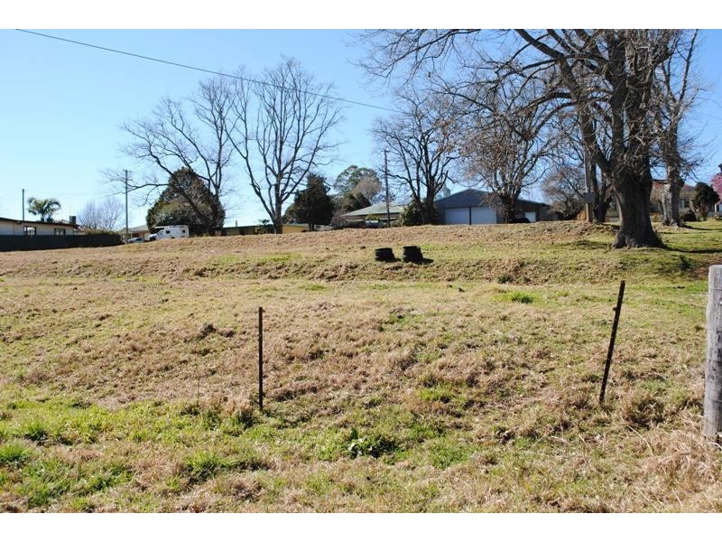 16 Vine Street, Dorrigo NSW 2453