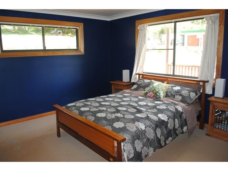 6 Elm Avenue, Dorrigo NSW 2453