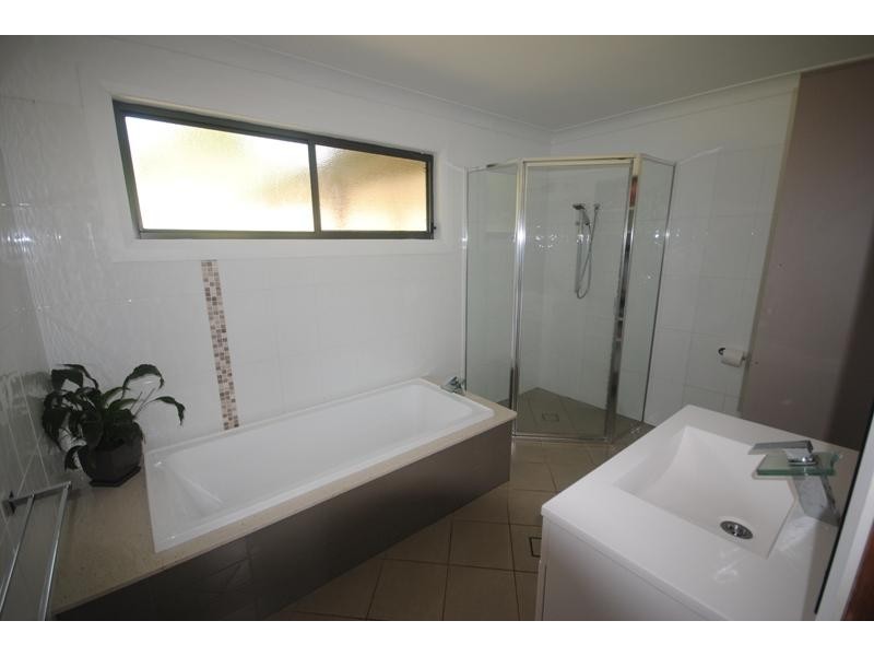 6 Elm Avenue, Dorrigo NSW 2453