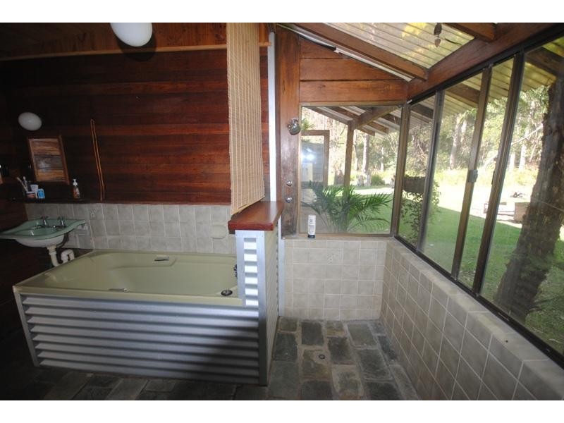 8350 Cemetery Bend  Road, Dundurrabin NSW 2453