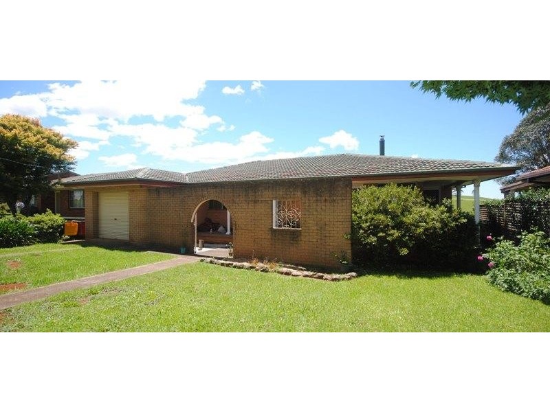 12 Kurrajong Street, Dorrigo NSW 2453