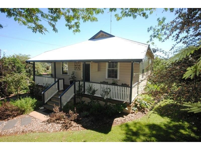 1 Vine  Street, Dorrigo NSW 2453
