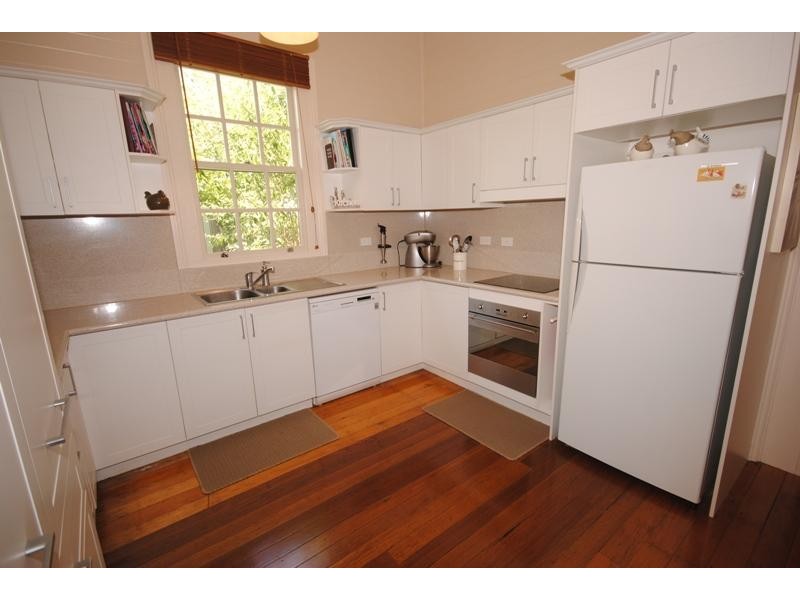 1 Vine  Street, Dorrigo NSW 2453