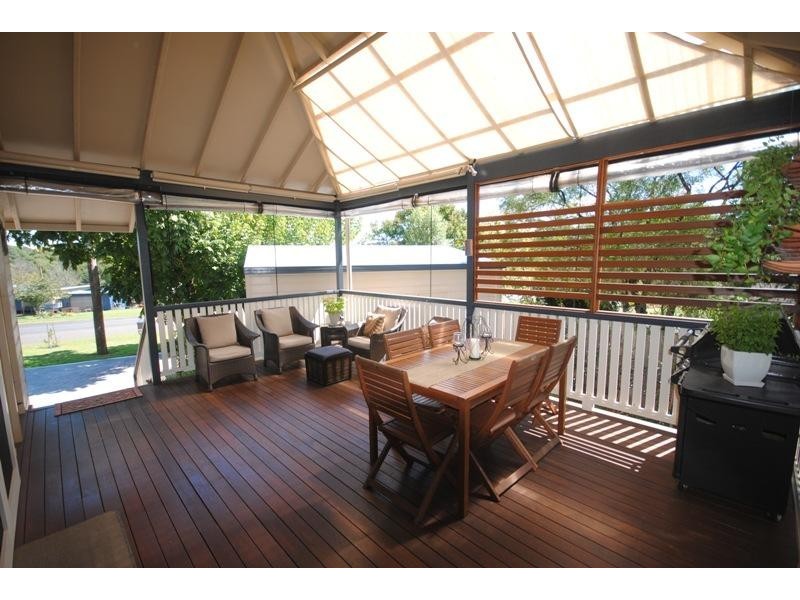 1 Vine  Street, Dorrigo NSW 2453
