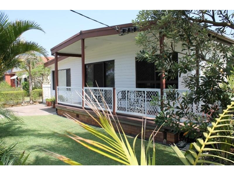 18 Awabakal Street BLACKSMITHS 2281, Blacksmiths NSW 2281