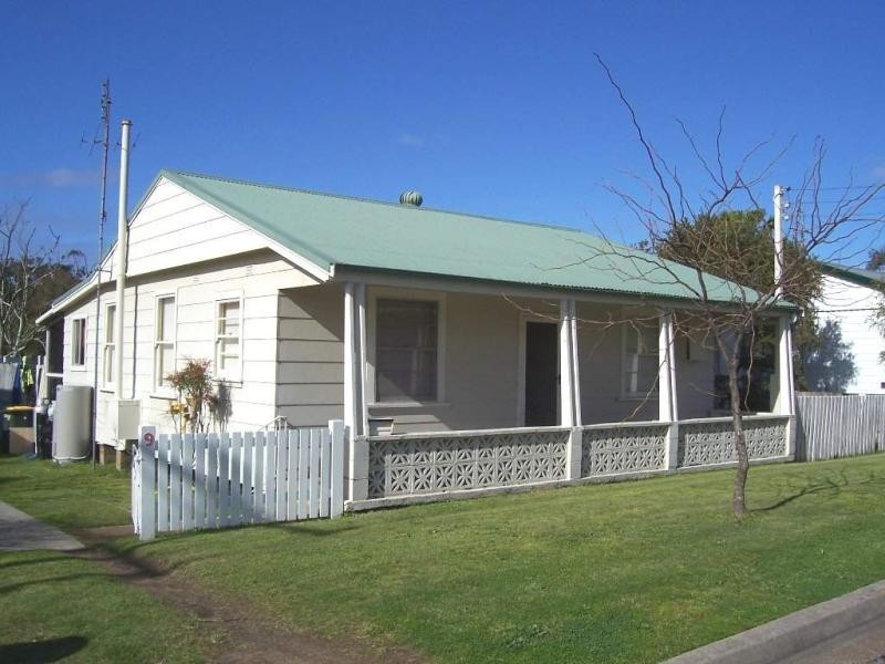 9 Flowers Drive CATHERINE HILL BAY 2281, Catherine Hill Bay NSW 2281
