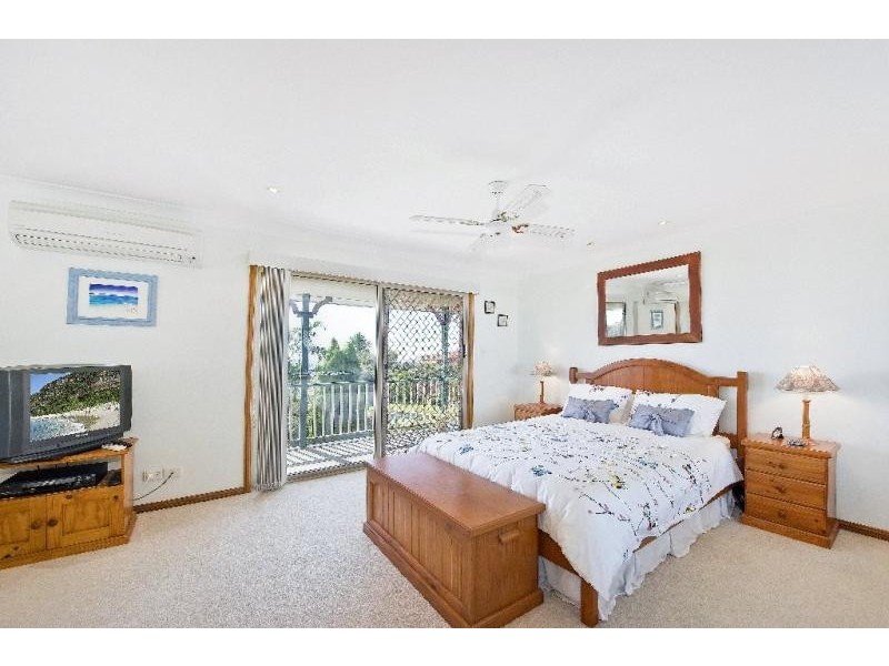 21 Emerald Close CAVES BEACH 2281, Caves Beach NSW 2281