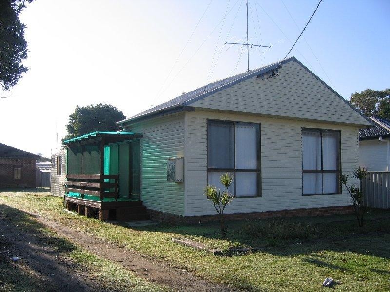 22 Turea  Street PELICAN 2281, Pelican NSW 2281