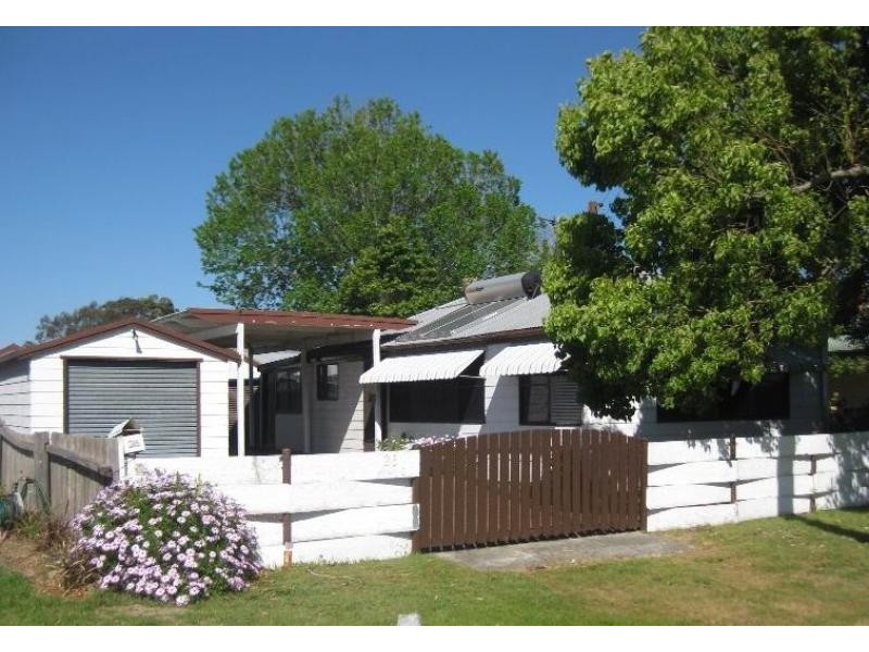 28 The Esplanade   SWANSEA 2281, Swansea NSW 2281