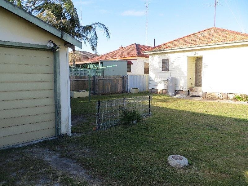 12 Beach Street BELMONT SOUTH 2280, Belmont South NSW 2280