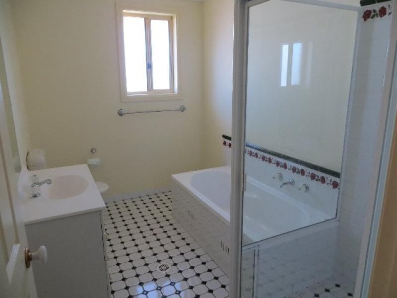 8a Ebbtide  Avenue CAVES BEACH 2281, Caves Beach NSW 2281