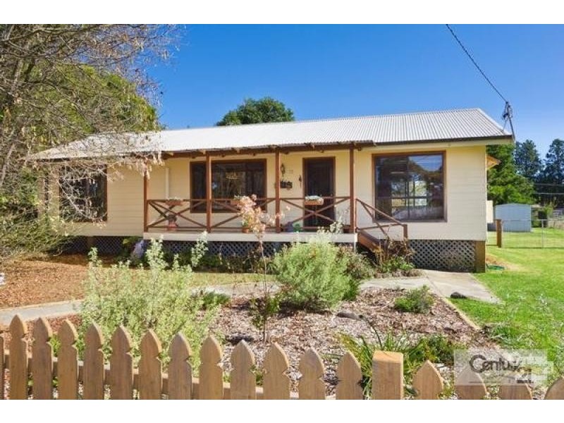 72 Canambe Street ARMIDALE 2350, Armidale NSW 2350