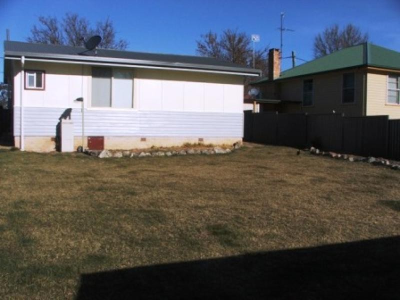 14 Elizabeth  Street ARMIDALE 2350, Armidale NSW 2350