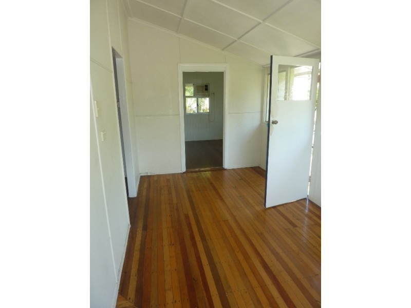 19 Sturges Street  HERMIT PARK 4812, Hermit Park QLD 4812