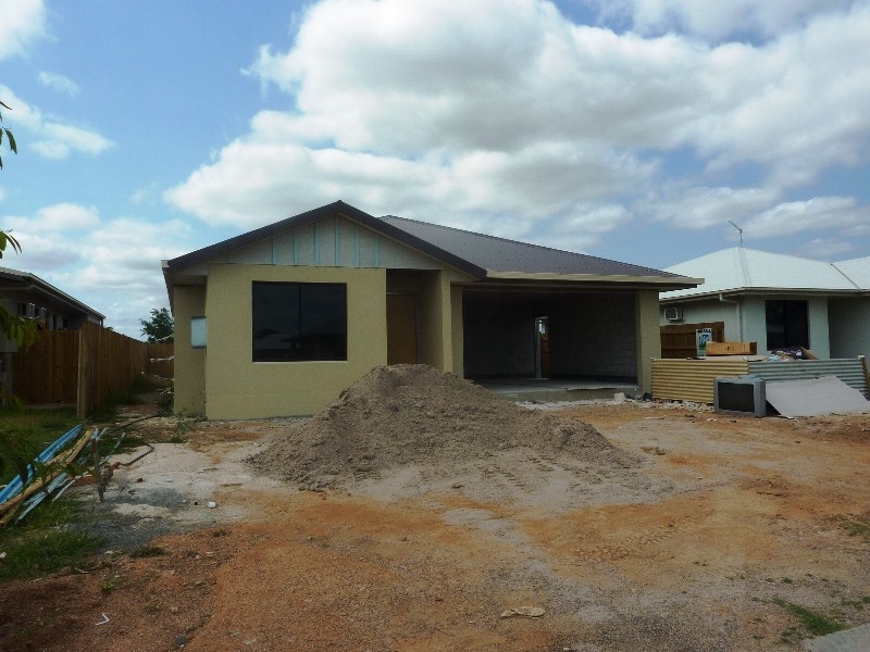 32 Stella St  KELSO 4815, Kelso QLD 4815