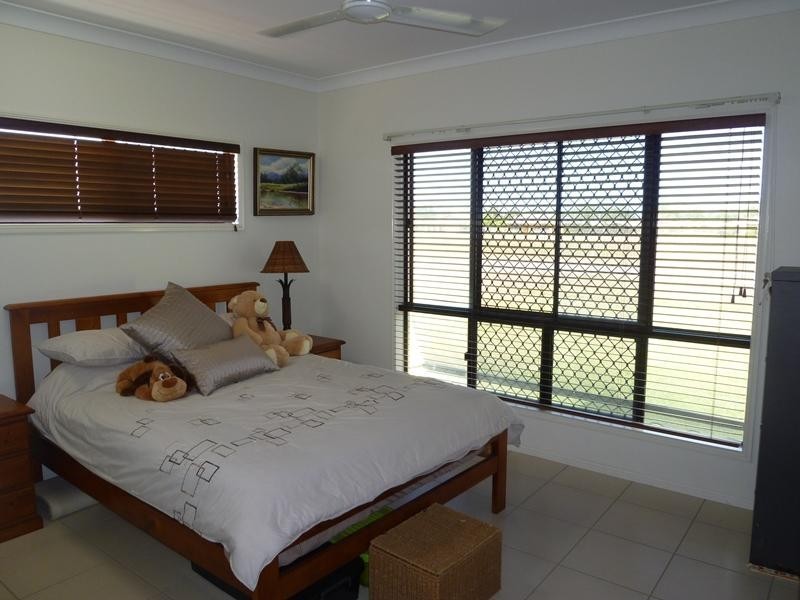 3 Gundabluey Crescent MOUNT LOW 4818, Mount Low QLD 4818