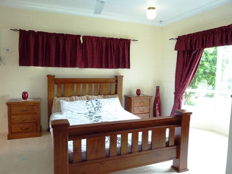 4 Ritz  Court RASMUSSEN 4815, Rasmussen QLD 4815