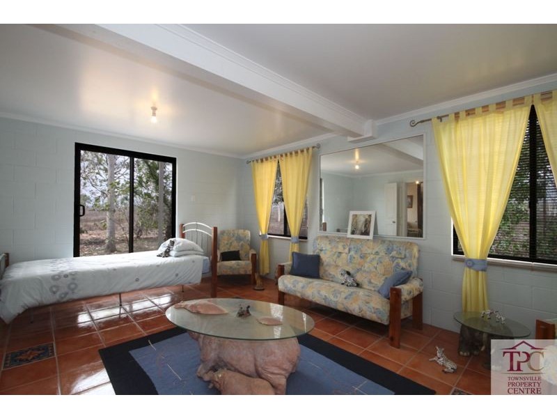 124 Booth Road, Oak Valley QLD 4811