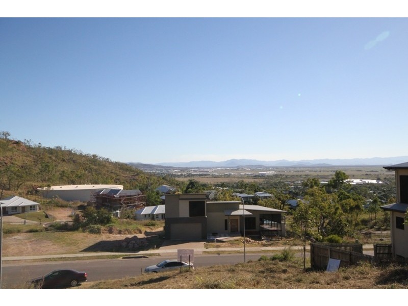 70 Yarrawonga Drive  CASTLE HILL 4810, Castle Hill QLD 4810