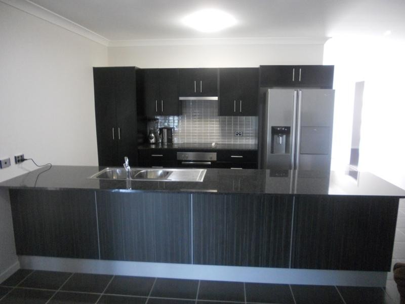 76 Corbett Street MOUNT LOUISA 4814, Mount Louisa QLD 4814