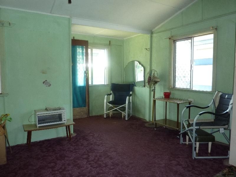 70 Tenth Avenue RAILWAY ESTATE 4810, Railway Estate QLD 4810