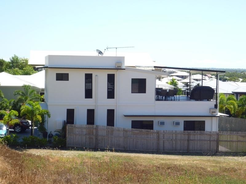 4 Kosciusko Way MOUNT LOUISA 4814, Mount Louisa QLD 4814